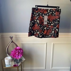 NWT Zara Printed Mini Skirt Black Size M